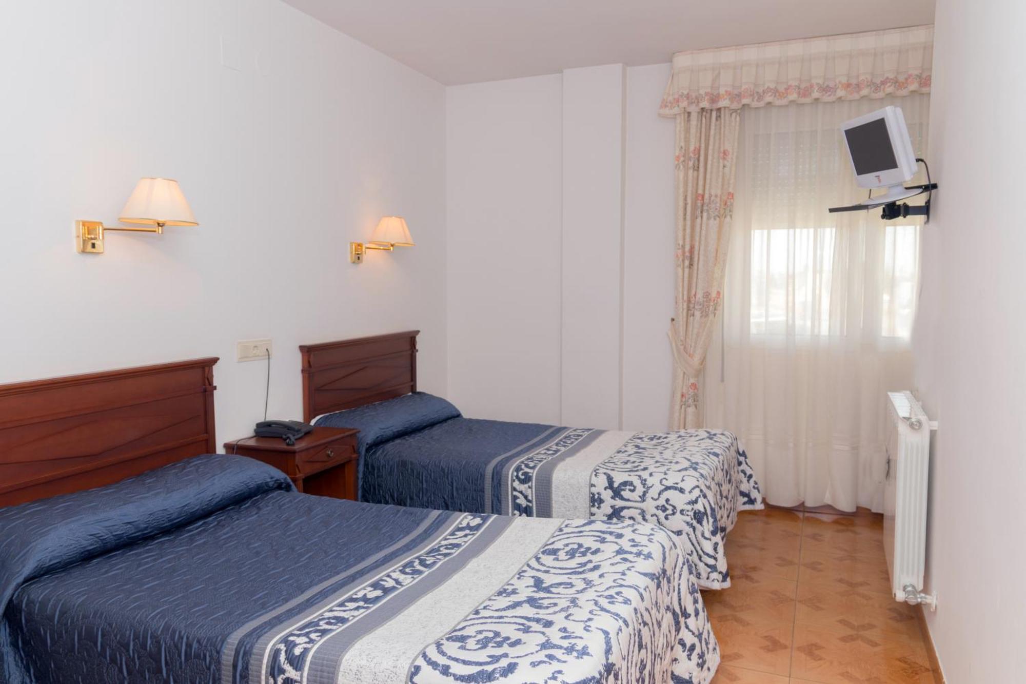Hotel Avenida III Villadangos del Páramo Rum bild