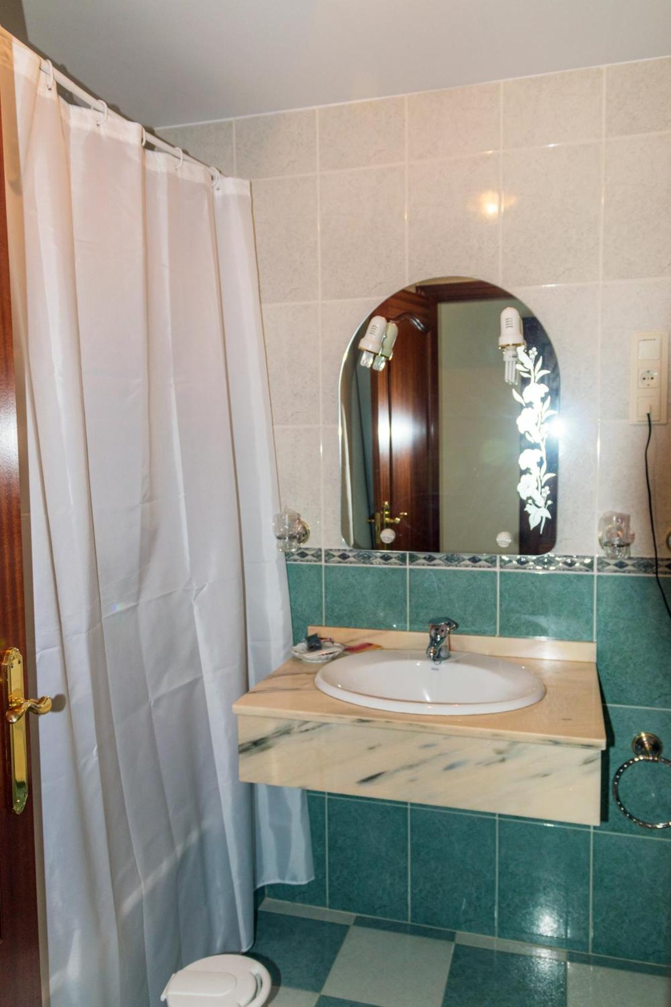 Hotel Avenida III Villadangos del Páramo Rum bild